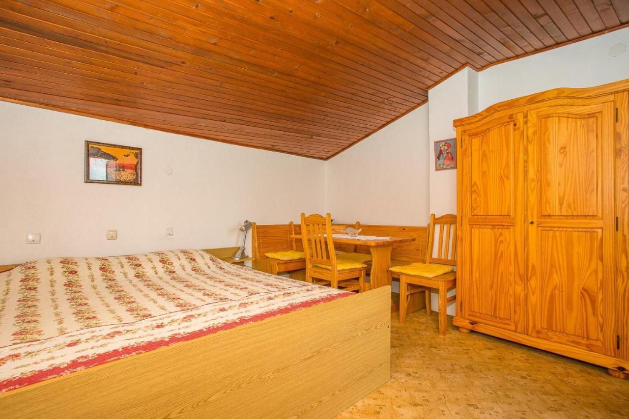 Antonija I Ante Hotell Kampor Exteriör bild