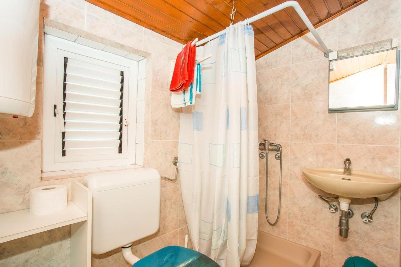 Antonija I Ante Hotell Kampor Exteriör bild